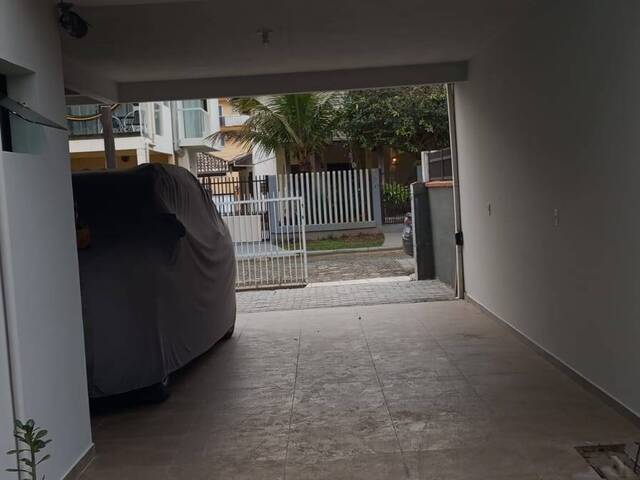 #94 - Sobrado para Venda em São Francisco do Sul - SC