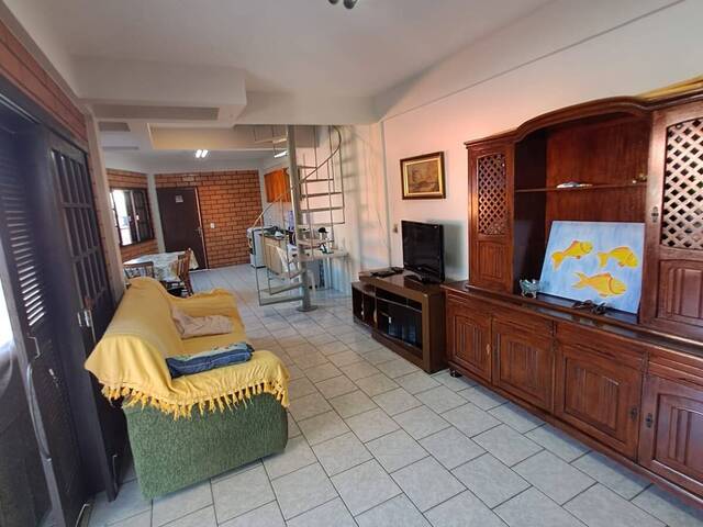 #112 - Sobrado para Temporada em São Francisco do Sul - SC