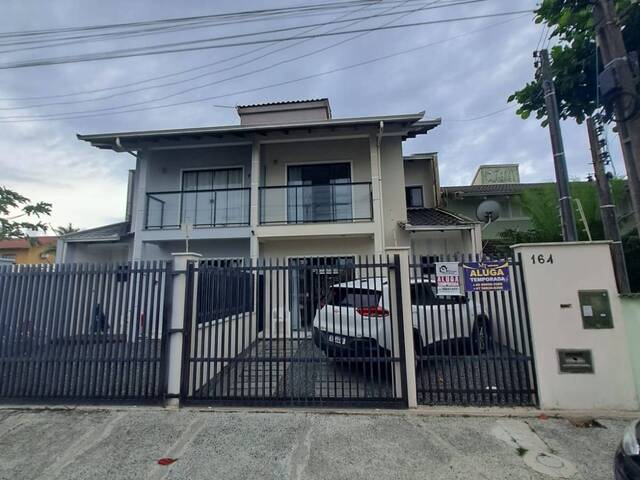 #113 - Sobrado para Temporada em São Francisco do Sul - SC