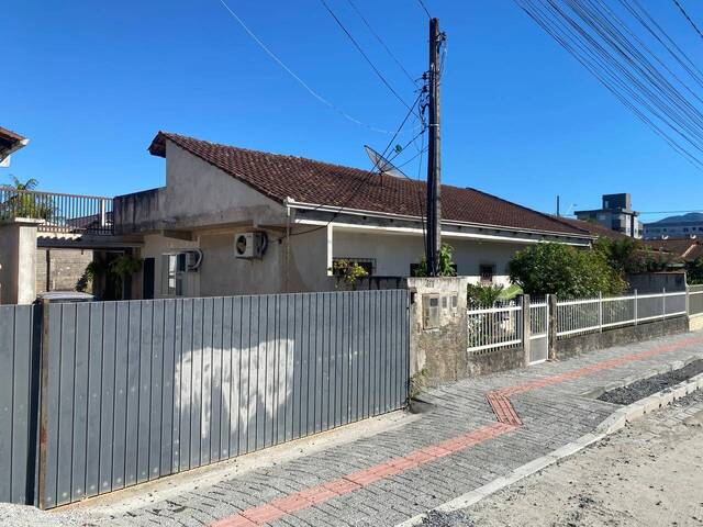 #117 - Casa para Venda em São Francisco do Sul - SC